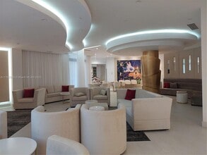 3610 Yacht Club Dr in Aventura, FL - Building Photo - Building Photo