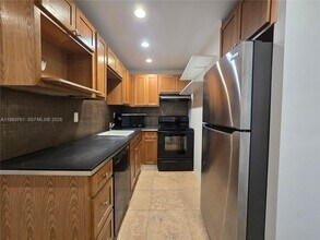 223 S 17th Ave in Hollywood, FL - Building Photo - Building Photo