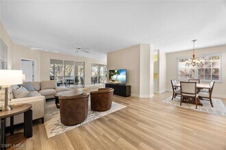 3401 Tralee Ct in Bonita Springs, FL - Foto de edificio - Building Photo