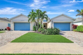 8825 St Lucia Dr in Naples, FL - Building Photo - Building Photo
