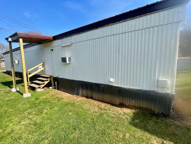 property at 11 Birchwood Ct