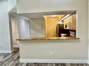 18850 NW 57th Ave in Hialeah, FL - Building Photo - Building Photo