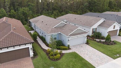 4605 Rosatti Rd in Wesley Chapel, FL - Building Photo - Building Photo