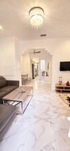 727 Jefferson Ave in Miami Beach, FL - Building Photo - Building Photo