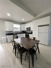 624 Windermere Dr in Lehigh Acres, FL - Building Photo - Building Photo