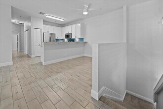 152 Village Blvd in Tequesta, FL - Building Photo - Building Photo