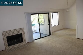 3614 Stoneglen S in Richmond, CA - Building Photo - Building Photo