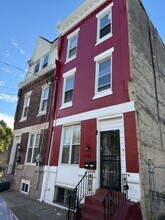 2412 N 19th St in Philadelphia, PA - Building Photo - Building Photo