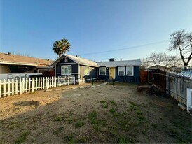 1209 Woodrow Ave in Bakersfield, CA - Building Photo