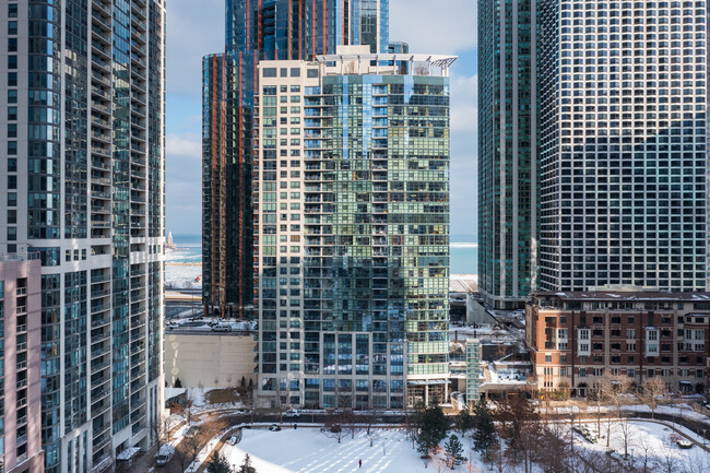 The Lancaster in Chicago, IL - Foto de edificio - Building Photo