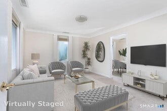 16 Burwood Ave in Stamford, CT - Building Photo - Building Photo