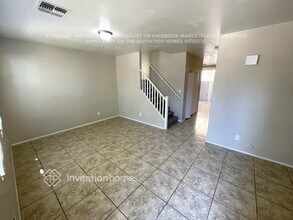 6610 W Hayes St in Phoenix, AZ - Foto de edificio - Building Photo