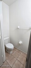 8541 Athena Ct in Lehigh Acres, FL - Foto de edificio - Building Photo