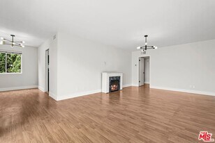 1031 Laurel Ave in West Hollywood, CA - Building Photo