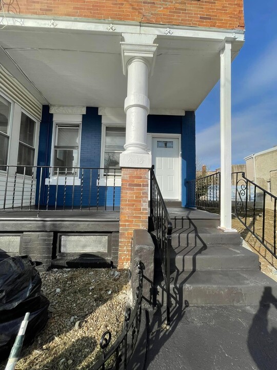 4815 Fairmount Ave, Unit 2 in Philadelphia, PA - Building Photo