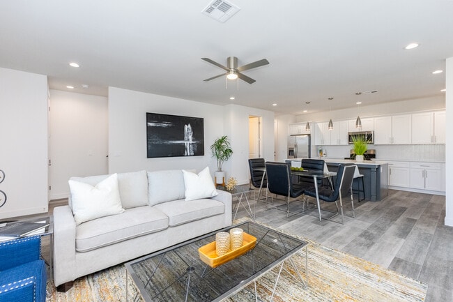 499 S Soho Ln in Chandler, AZ - Foto de edificio - Building Photo