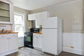 1-5 Pine Pl in Burlington, VT - Building Photo - Building Photo