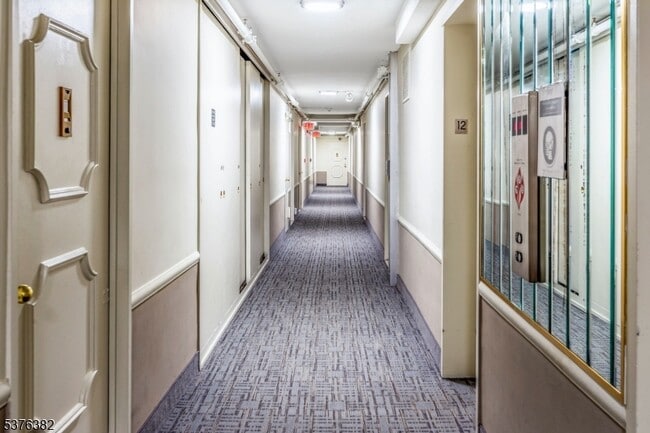 201 St Pauls Ave in Jersey City, NJ - Building Photo - Building Photo
