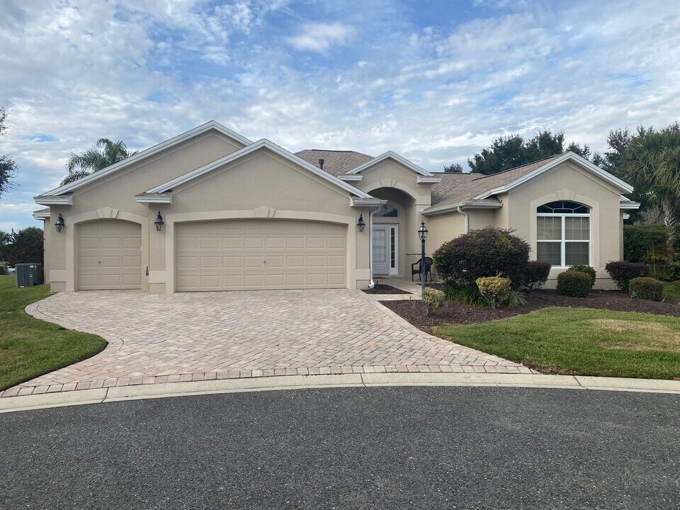 1709 Hagood Loop in the Villages, FL - Building Photo
