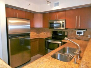 120 Yacht Club Way in Hypoluxo, FL - Building Photo - Building Photo