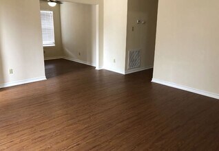 1801 Sara Dr, Unit B in College Station, TX - Building Photo - Building Photo