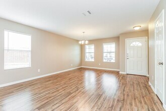 2732 Maegen Cir in Fort Worth, TX - Building Photo - Building Photo