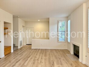12710 Via Nieve in San Diego, CA - Building Photo - Building Photo