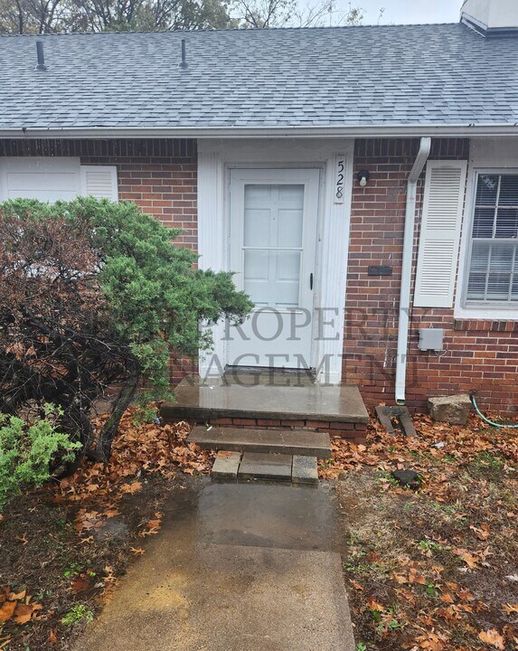 528 S Glendale St in Wichita, KS - Building Photo