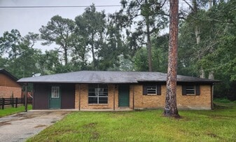 4317 Knowlcrest Dr in Moss Point, MS - Building Photo