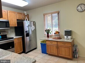 9547 Fern Hollow Way in Gaithersburg, MD - Foto de edificio - Building Photo