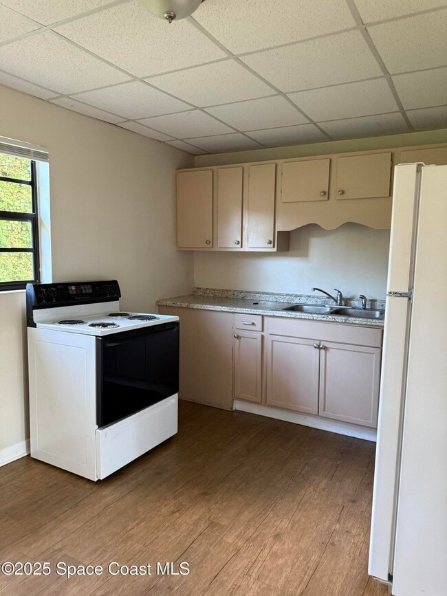 property at 120 Laurel Oak St