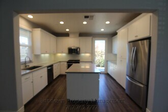 5350 Kelliann Pl in Rohnert Park, CA - Building Photo - Building Photo