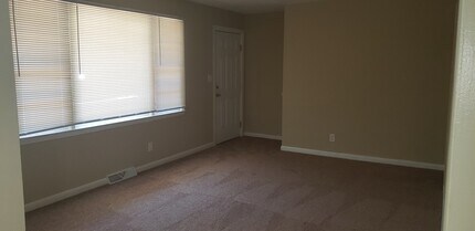 1111 Fiske St in Durham, NC - Building Photo - Building Photo