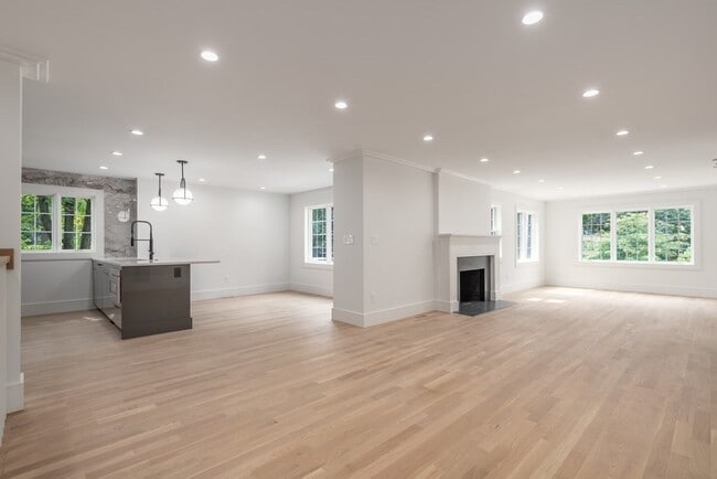 67 Eliot St in Brookline, MA - Building Photo - Building Photo