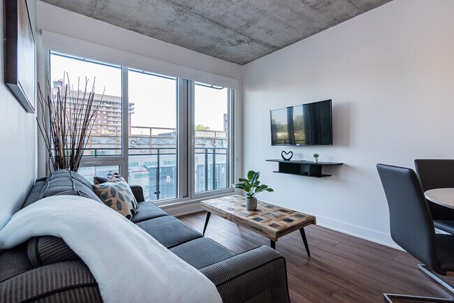1635 Rue St-Hubert in Montréal, QC - Building Photo - Building Photo