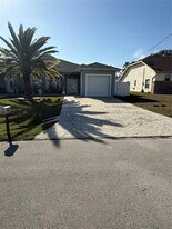 4 Wood Amber Ln in Palm Coast, FL - Building Photo