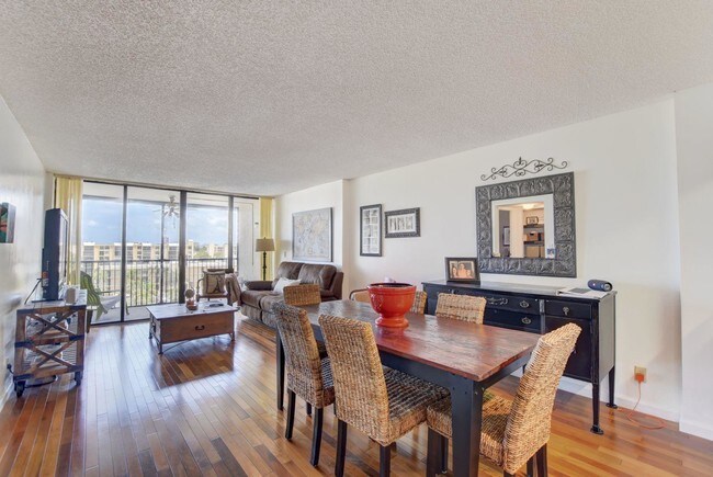 17 Royal Palm Way-Unit -603 in Boca Raton, FL - Building Photo - Building Photo