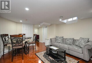 138 Southlake Blvd in Brampton, ON - Building Photo - Building Photo