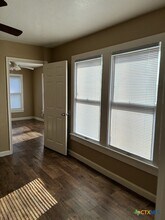 408 E North St in Victoria, TX - Building Photo - Building Photo