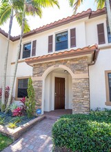 3208 SE 6th St in Homestead, FL - Building Photo - Building Photo