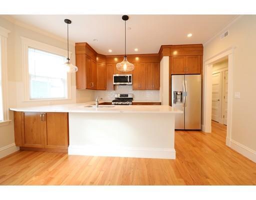 35 Upland Rd in Cambridge, MA - Building Photo