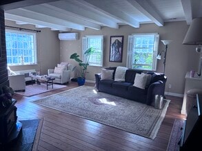 19 Duncaster Ln in Bloomfield, CT - Building Photo - Building Photo