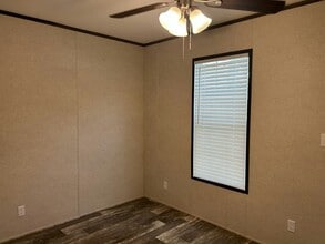 38706 Daughtery Rd in Zephyrhills, FL - Building Photo - Building Photo