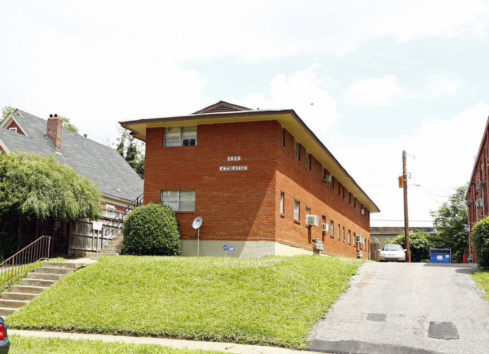 1616 Monroe Ave in Memphis, TN - Foto de edificio