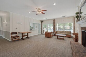 107 Barbary Ct in Cary, NC - Foto de edificio - Building Photo