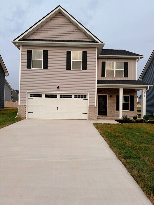 2727 Farmhouse Dr in Maryville, TN - Building Photo