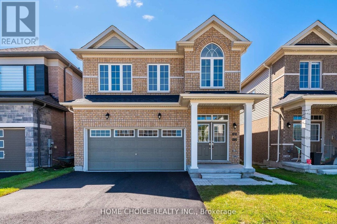 143 Terry Fox Dr in Barrie, ON - Building Photo