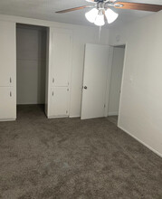 Santa Fe Courtyard Apartments in Downey, CA - Building Photo - Building Photo