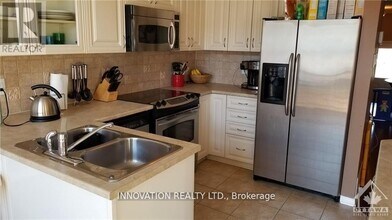 236 Flamborough Way in Ottawa, ON - Building Photo - Building Photo