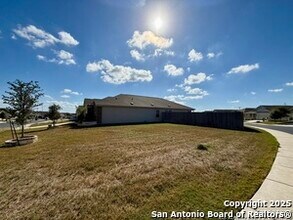8127 Glasgow Dr in San Antonio, TX - Building Photo - Building Photo
